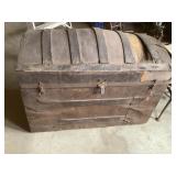 Camel Top Trunk/Chest (Rough Condition)