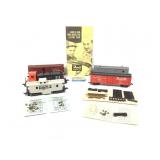 Revell HO Switcher Diesel NH552 & 3 Freight +