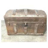 Early Camel Top Steamer Trunk (Very Rusty)