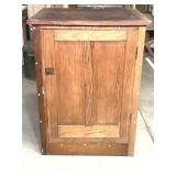 Floor Standing Cabinet w/ 10 Drawers
