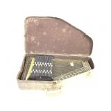 Vintage Oscar Schmidt Autoharp w Case