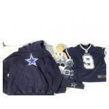 1 M Dallas Cowboys Hoodie 1 Beanie 1 Plush Doll