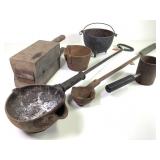 Antique Cast Iron Pourers Pots & Mold