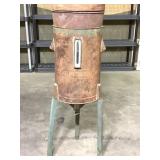 Primitive 3 Leg Cream Seperator w/  Screen