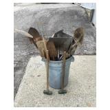 Shovels (Spade Scoop Square Tile) +Sledge Hammers