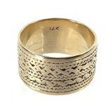 14K Band Ring 6.4g TW Sz 7