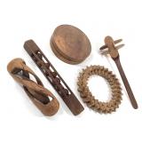 Hand Carved Whimsy Toys Wreath 5 Pcs