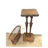 Vtg Wood Pedestal & Magazine Holder