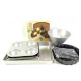 Aluminum & Metal Bake Ware Pans & Cookie Cutters
