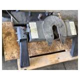 Draw-Tite 5th Wheel Hitch & Accesories