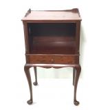 Nathan Margolis Side Table w Missing Gallery Edge