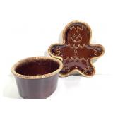 Hull Gingerbread Man Pan & 10' Oval Oven Ware
