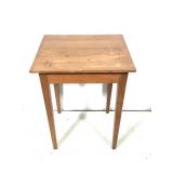 Wooden Side Table w/o Drawer