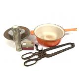 Cousances Cast Iron Enamelware Pot Ice Tongs+++