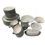 34pcs Harkerware Stoneware Dish Set
