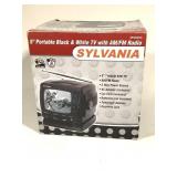 5" Portable BW TV w AM/FM Radio w Box