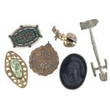 Brooches Bird Bell Pendant Derby Clip+
