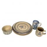 6 Pcs Stoneware Plates & Mugs w Roseville +