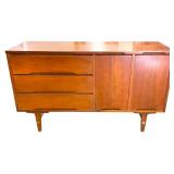 Furniture by Stanley Cabinet w 3 Drawers & 2 Doors