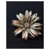 Vintage Brooch 2.5'