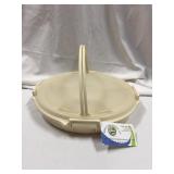 Travel Container, About 12"