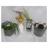 FLOWER & TIN DECOR