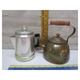 SMALL PERCULATOR & COPPER LOOK KETTLE