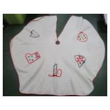 VINTAGE HANDMADE TREE SKIRT