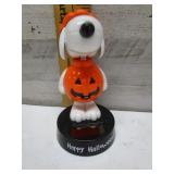 PEANUTS SNOOPY SOLAR BOBBLER BOBBLE HEAD HAPPY
