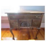 LANE OF ALTAVISTA QUEEN ANN LEG 2 DRAWER CHEST 31