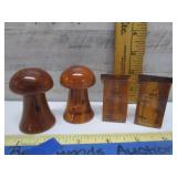 MUSHROOMS & OUTHOUSE SALT & PEPPER