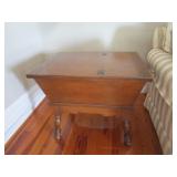 LANE OF ALTAVISTA END TABLE 27 X 20 X 23