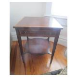 LANE OF ALTAVISTA END TABLE 21 X 21 X 26