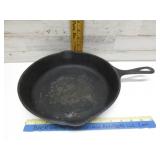 CAST IRON FRYING PAN