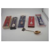 VINTAGE COLLECTOR SPOONS