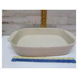 ROSEVILLE POTTERY CASSEROLE DISH