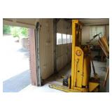 KWIK STAK PORTABLE ELEVATING TRUCK - UNTESTED