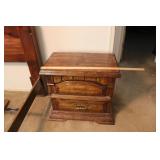 NIGHT STAND LANE FURNITURE MISSING HANDLE 28 X