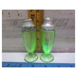 GREEN GLOWING SALT & PEPPER