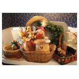 BASKET & WREATH DECOR