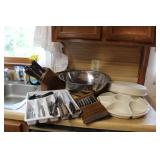 KNIVES, LARGE METAL BOWL, TUPPERWARE CHIP & DIP