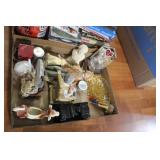 FIGURINES