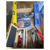 KOLBOLT WRENCH, BITS, & LEVEL