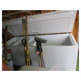 FRIGIDIARE FREEZER RUNS GOOD NEEDS CLEANING 6