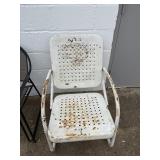 VINTAGE METAL CHAIR