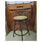 Furniture; Nice Swivel bar stool; pick up only