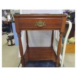 Henkel Harris Winchester, Virginia End Table with