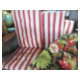Patio Furniture cover cushions 4 Red & white; 1