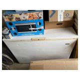 Frigidaire Chest Freezer-missing lid insulation