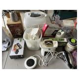 Large lot of misc kitchen appliances